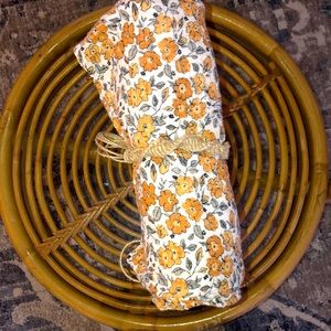 Rare Rylee and Cru swaddle